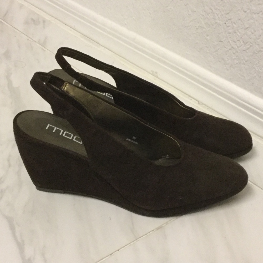 NWOT Moda Spana Chocolate Wedge Shoes